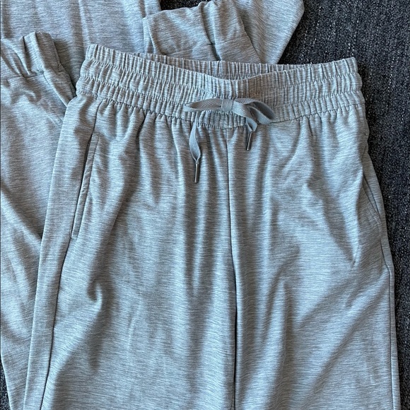 Grey Activewear Set - Picture 5 of 5